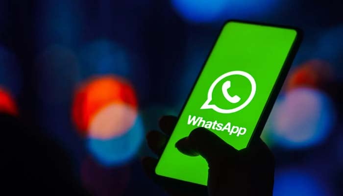 WhatsApp allows iPhone users to set reminders for certain messages