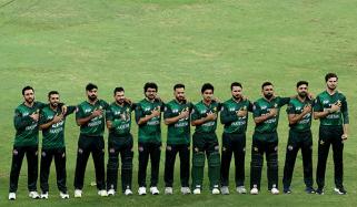 سری لنکا کیخلاف اہم میچ کیلئے پاکستان ٹیم ابوظبی پہنچ گئی