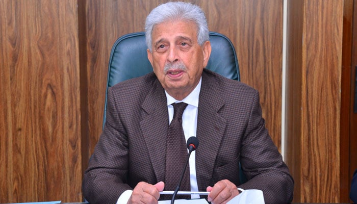 رانا تنویر کا ڈیڑھ ارب ڈالر کی گندم درآمد کرنے کا اشارہ