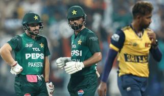 پاکستان نے سری لنکا کو 5 وکٹ سے ہرا دیا
