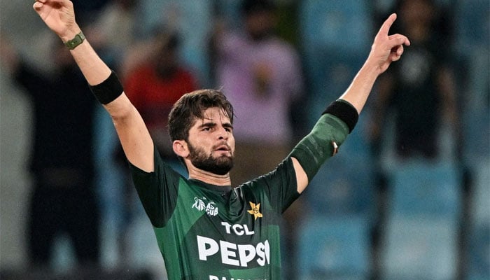 پاکستانی فاسٹ بولر شاہین شاہ آفریدی—فائل فوٹو