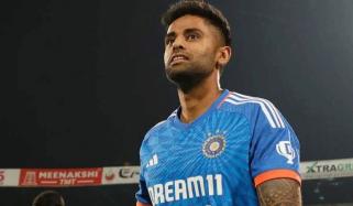 ’انڈیا جیت گیا، کھیل ہار گیا‘ سوریا کمار یادیو کو صحافی نے آئینہ دیکھا دیا