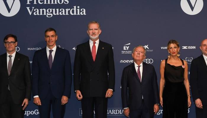 King Felipe attends award ceremony after resuming royal duties