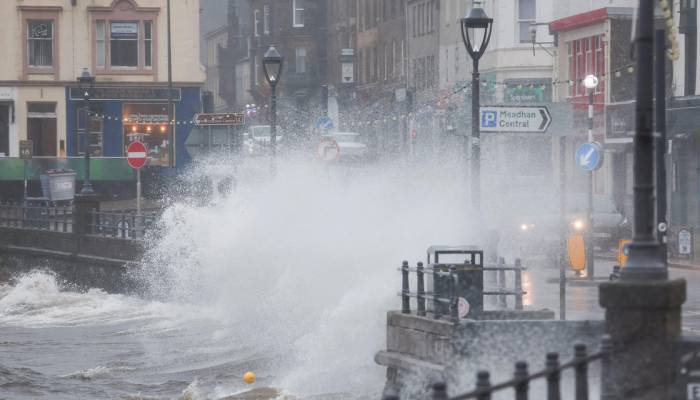 UK weather: Heavy rain, strong winds expected this week