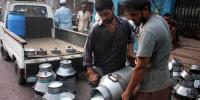 کراچی میں نمک، ڈیٹرجنٹ اور پانی ملا دودھ فروخت ہونے لگا