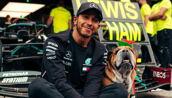 Lewis Hamilton thanks amazing friend Kirstin for caring for late dog Roscoe