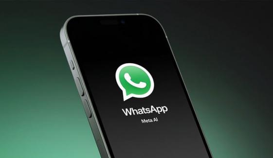 واٹس ایپ کی بڑی اپڈیٹ: اے آئی تھیمز، میسج سمریز اور ڈاکیومنٹ اسکینر متعارف