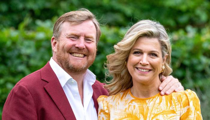 King Willem, Queen Máxima make surprise stop at City Hall amid France trip