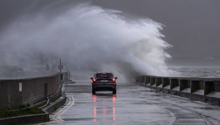 Storm Amy forces early school closures and travel chaos