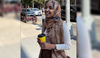 الہان عمر کی پاکستانی اسکارف پہنے ویڈیو وائرل