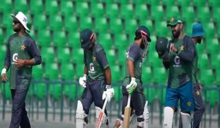 ٹیسٹ اسکواڈ کیمپ سے 4 کھلاڑی فرسٹ کلاس کرکٹ کیلئے ریلیز