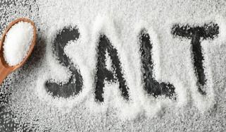 ہر بار بہتر ذائقے کیلئے کھانے میں’نمک‘ کب ڈالیں؟
