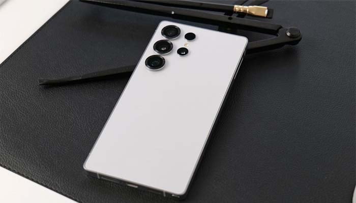 Galaxy S26 Ultra leak reveals first look at built-in privacy display