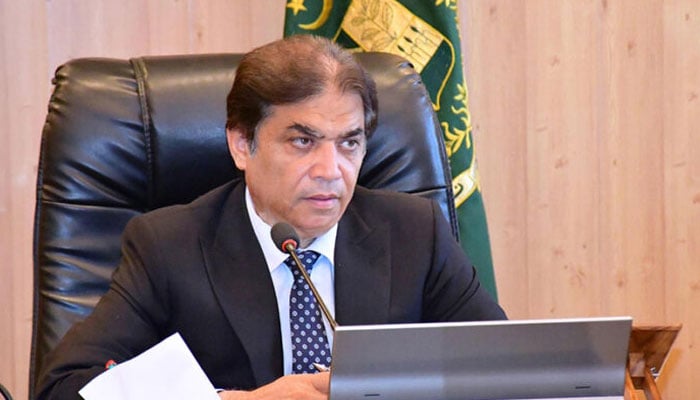 وفاقی وزیرِ ریلوے حنیف عباسی—فائل فوٹو