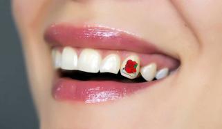 چین: دانتوں پر ٹیٹو بنوانے کا بڑھتا ہوا رجحان