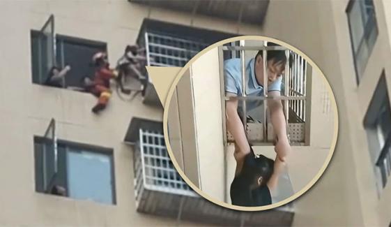 چین: 20ویں منزل سے گرنے والی 4 سالہ بچی معجزانہ طور پر زندہ بچ گئی