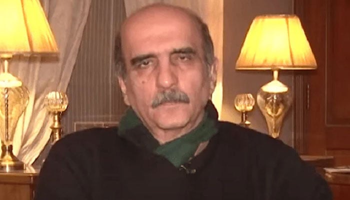 وزیراعلیٰ کے پی کو جس طرح ہٹایا گیا، وہ صرف بادشاہت میں ممکن ہے: اکبر ایس بابر