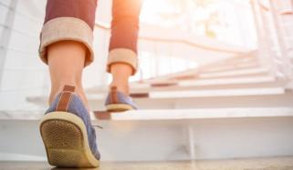 سیڑھیاں چڑھنے کی عادت دل کی صحت کے لیے مفید قرار