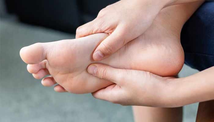 پیروں کے یہ مسائل صحت سے متعلق سنگین اشارے، محتاط رہیں