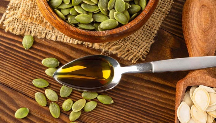 کدو کے بیج کا تیل بالوں کیلئے کتنا مفید؟