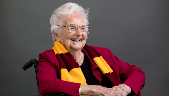 Sister Jean Dolores, Loyola Chicagos basketball chaplain dies at 106