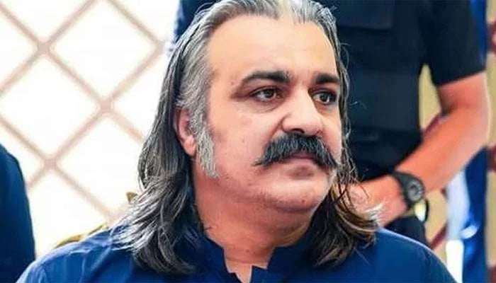 عہدے سے استعفا دینے کے بعد گنڈاپور ڈیرہ اسماعیل خان پہنچ گئے