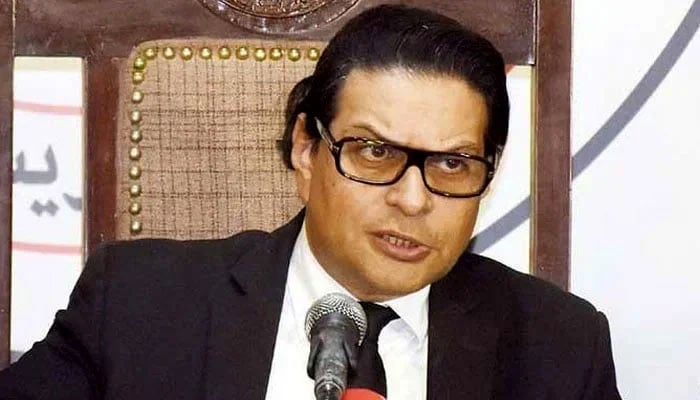 سلمان اکرم راجا نے کہا کہ علی امین گنڈا پور کا استعفیٰ گورنر کو موصول ہو گیا ہے، گورنر نے استعفیٰ موصول ہونے کی تصدیق کر دی ہے۔ فائل فوٹو