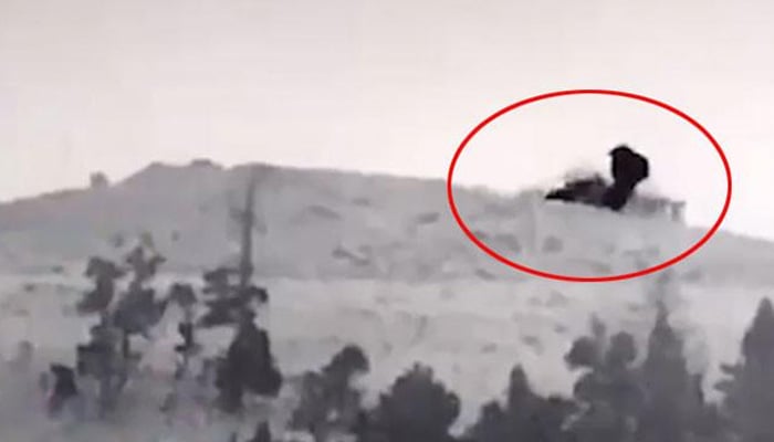 پاکستان پر حملوں کیلئے استعمال ہونے والی 19 افغان پوسٹیں تباہ، کئی افغان طالبان ہلاک، پاکستانی پرچم لہرا دیا گیا