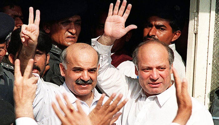 نواز شریف، شہباز شریف—فائل فوٹو