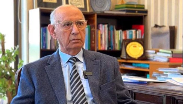 عرفان صدیقی—فائل فوٹو