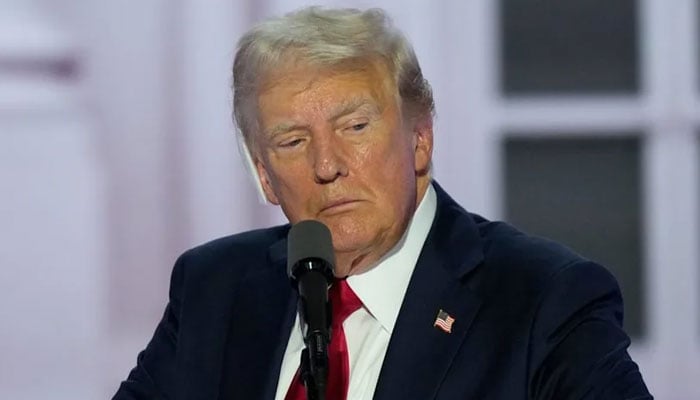 پاکستان اور افغانستان کے درمیان جنگ کا سنا ہے، واپس آکر دیکھنا ہوگا، ٹرمپ