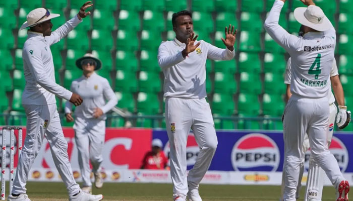 لاہور ٹیسٹ، تیسرے دن 16 وکٹیں گرگئیں، جنوبی افریقا 277 کے ہدف کے تعاقب میں