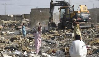 کراچی: افغان بستی میں تجاوزات کے خلاف آپریشن جاری