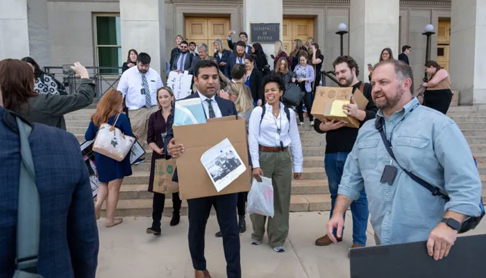 امریکی وزیر دفاع کی پالیسی سے اختلاف، صحافیوں نے پینٹاگون خالی کردیا