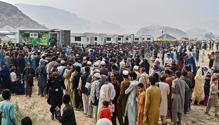 وزیراعظم کی زیر صدارت افغان پناہ گزینوں کی وطن واپسی سے متعلق اجلاس میں افغان مہاجرین کی وطن واپسی سے متعلق تفصیلی بریفنگ دی گئی۔فائل فوٹو