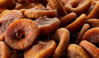 خشک انجیر بڑھاپے کی علامات کم کرنے میں مددگار