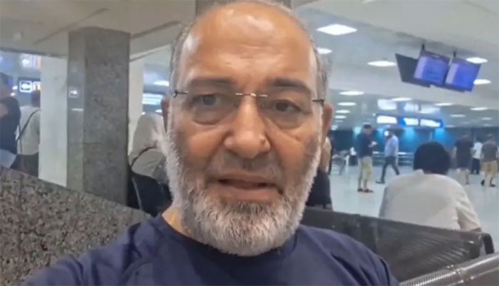 سابق سینیٹر مشتاق احمد—فائل فوٹو