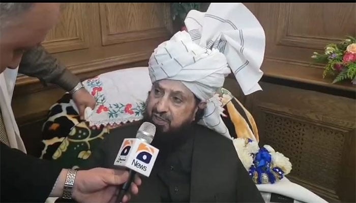 معروف عالمِ دین مفکرِ اسلام پیر سید عبدالقادر شاہ جیلانی انتقال کر گئے