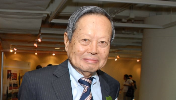 Chen Ning Yang, Chinese Nobel laureate and physicist dies at 103