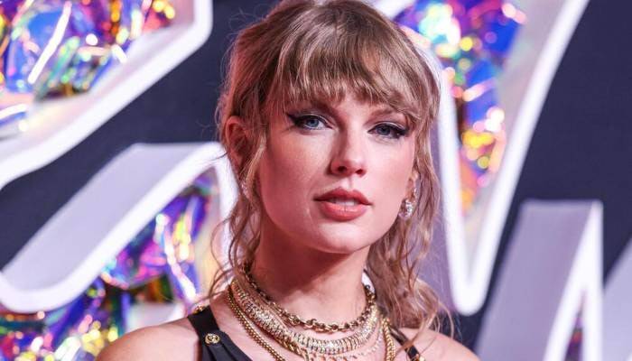 Taylor Swift receives surprise message from aquarium after Swifties raise $2.3M