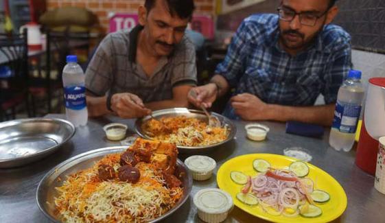 غیر متوازن غذا، مالی مشکلات اور دُہری ملازمتیں نوجوانوں میں ’خاموش ذیابیطس‘ کا سبب