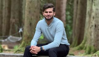 شاہین آفریدی کی بیٹے کے ساتھ کرکٹ پریکٹس 