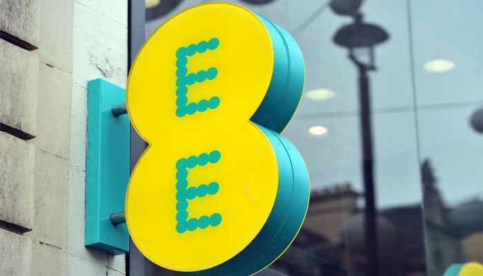 Is EE down? Users report nationwide outage