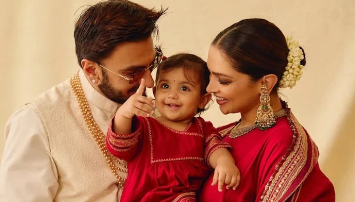Deepika Padukone, Ranveer Singh share daughter Duas face in Diwali snaps