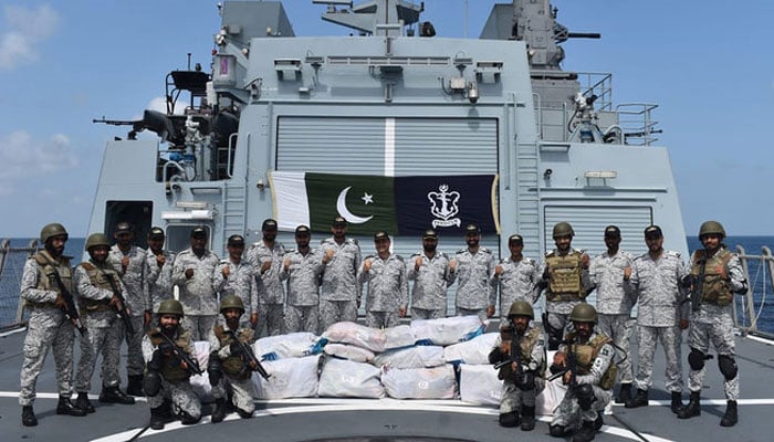 پاک بحریہ نے بحیرہ عرب میں اربوں روپے مالیت کی منشیات پکڑ لیں