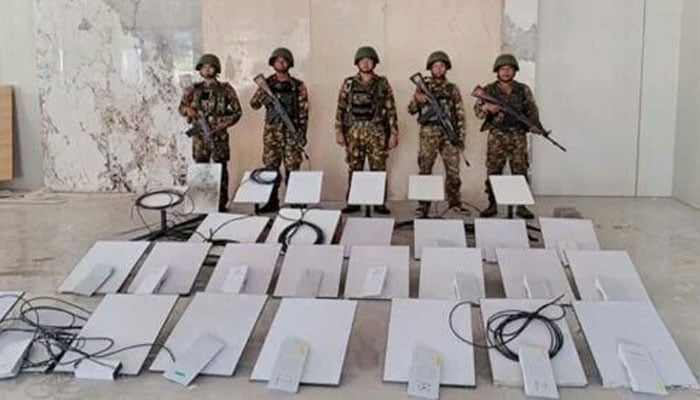 فوٹوز بشکریہ بین الاقوامی میڈیا