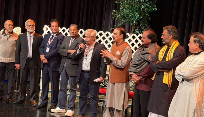 کینیڈا: اونٹاریو میں محمود اختر کا تحریر کردہ اسٹیج ڈرامہ دستک پیش کیا گیا