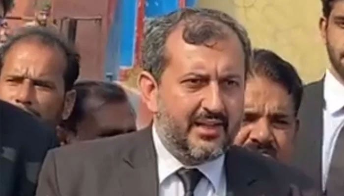 عمیر نیازی—فائل فوٹو