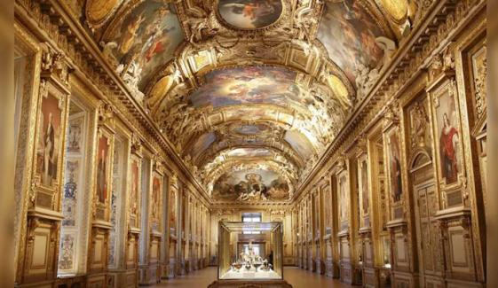 لوور میوزیم سے کون کون سے اور کتنی مالیت کے نادر زیورات چوری ہوئے؟