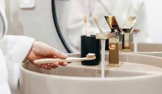  مسوڑھوں کی بیماری فالج کے خطرے کو 86 فیصد تک بڑھا سکتی ہے، تحقیق